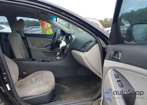 2015 Kia Optima Lx z USA, uszkodzony, nr VIN 5XXGM4A74FG456810